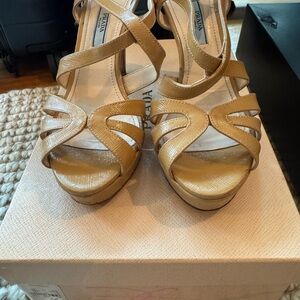 Neiman Marcus Women's Tan Platform Sandals